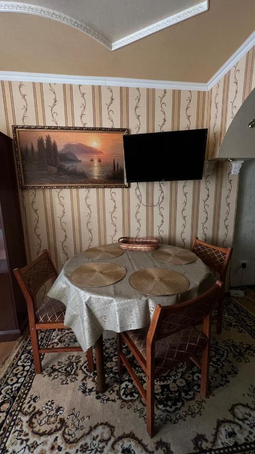 Просторі Та Комфортні Апартаменти «Д.І.М.» Каменец-Подольский Экстерьер фото